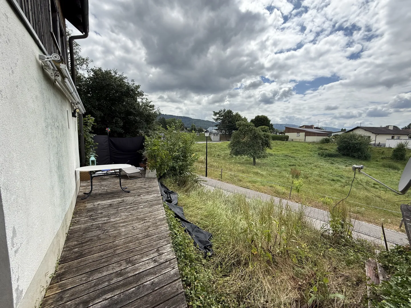 Charming Triplex with Garden - Photo 12 of 13