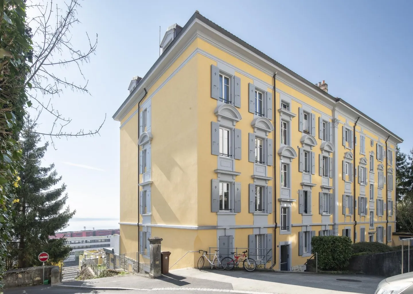 4.5 Room Apartment - Photo 1 of 7