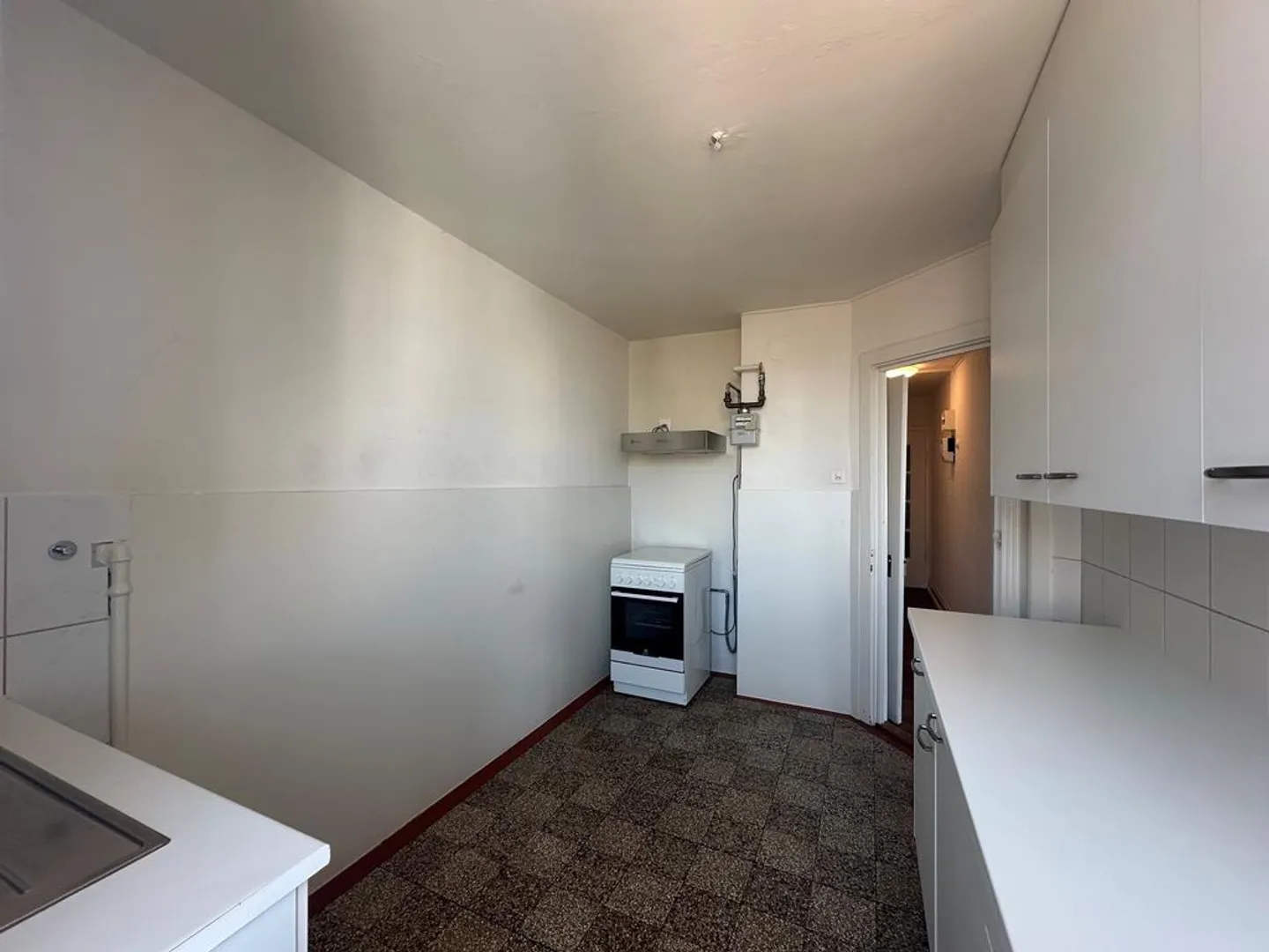 Appartement central au 5ème étage avec balcon - Photo 4 sur 12