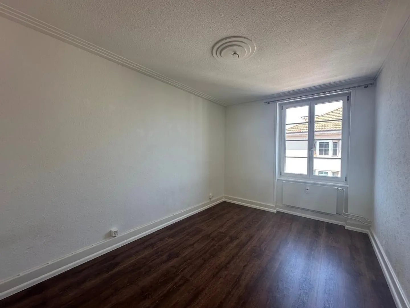 Appartement central au 5ème étage avec balcon - Photo 8 sur 12