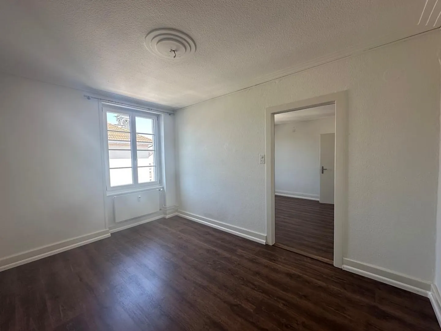 Appartement central au 5ème étage avec balcon - Photo 9 sur 12