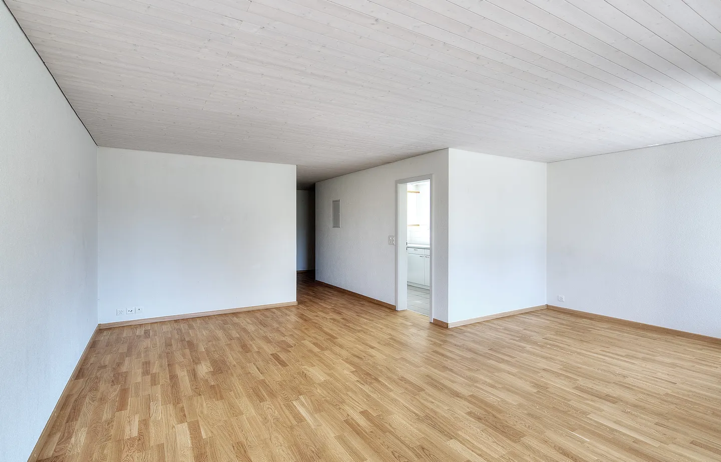 Helle 3,5 Zimmer Wohnung - Foto 1 von 7