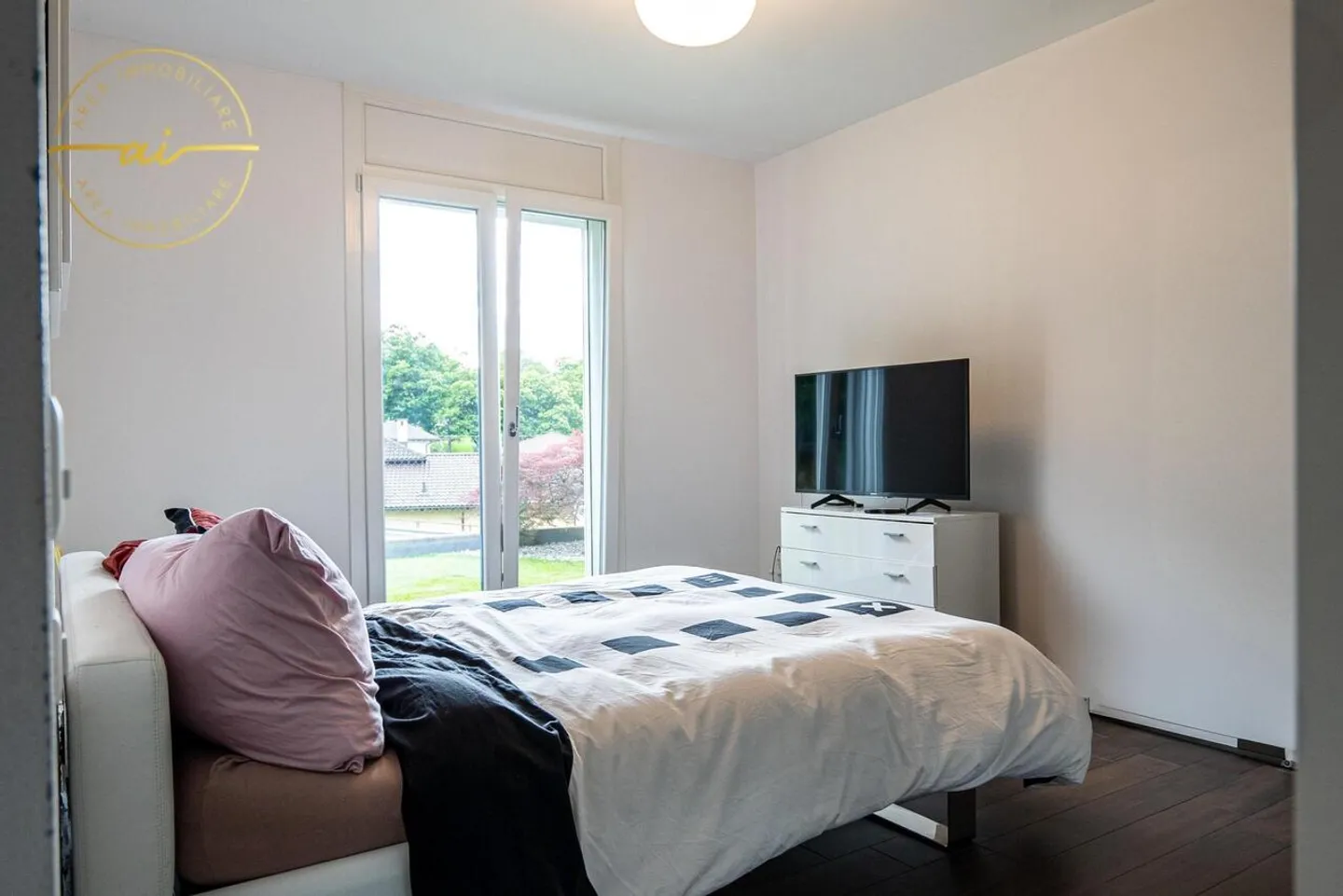 MODERN 5.5-ROOM APARTMENT WITH GARDEN IN BELLINZONA - Photo 6 of 13