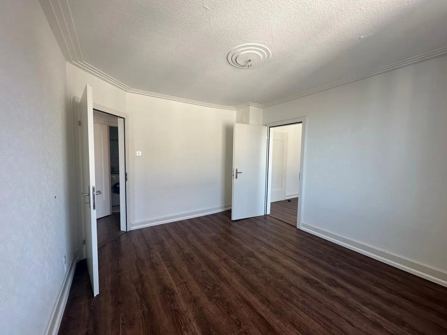 Appartement central au 5ème étage avec balcon - Photo 6 sur 12