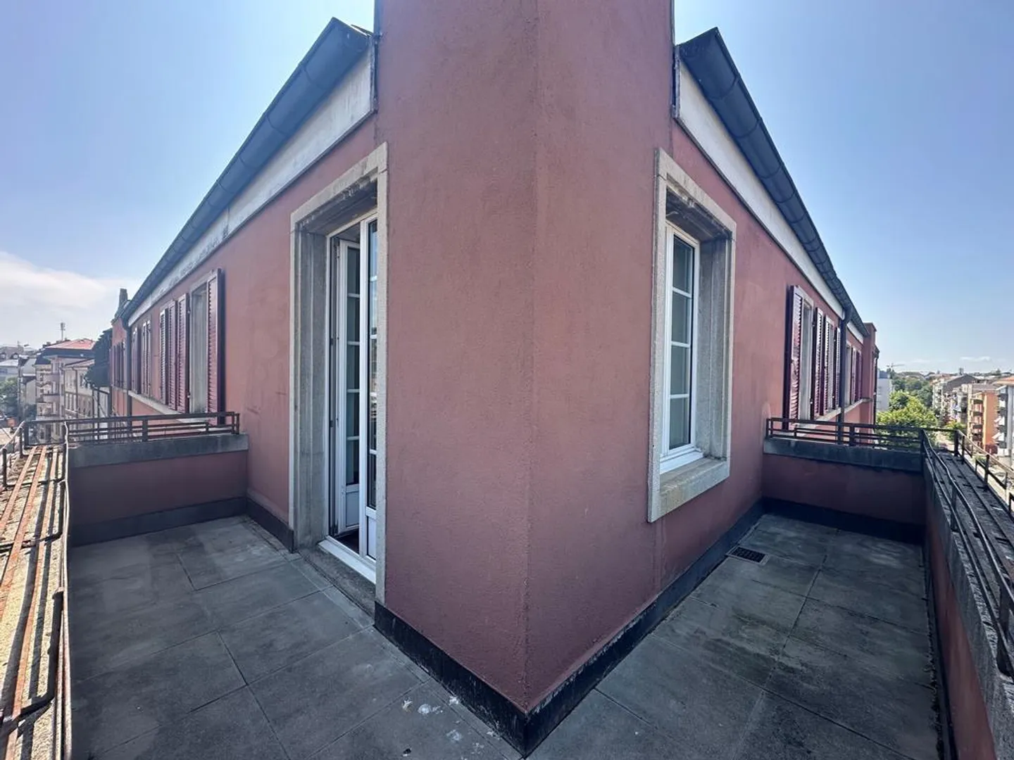 Appartement central au 5ème étage avec balcon - Photo 11 sur 12