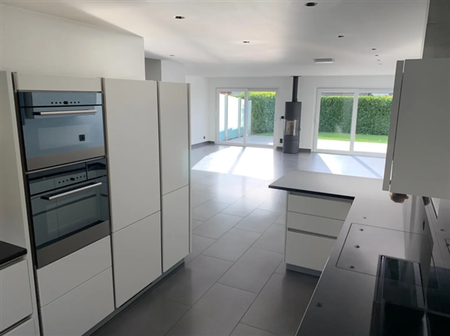 Magnifica casa a schiera di 8 stanze con terrazza e giardino - Foto 8 di 20