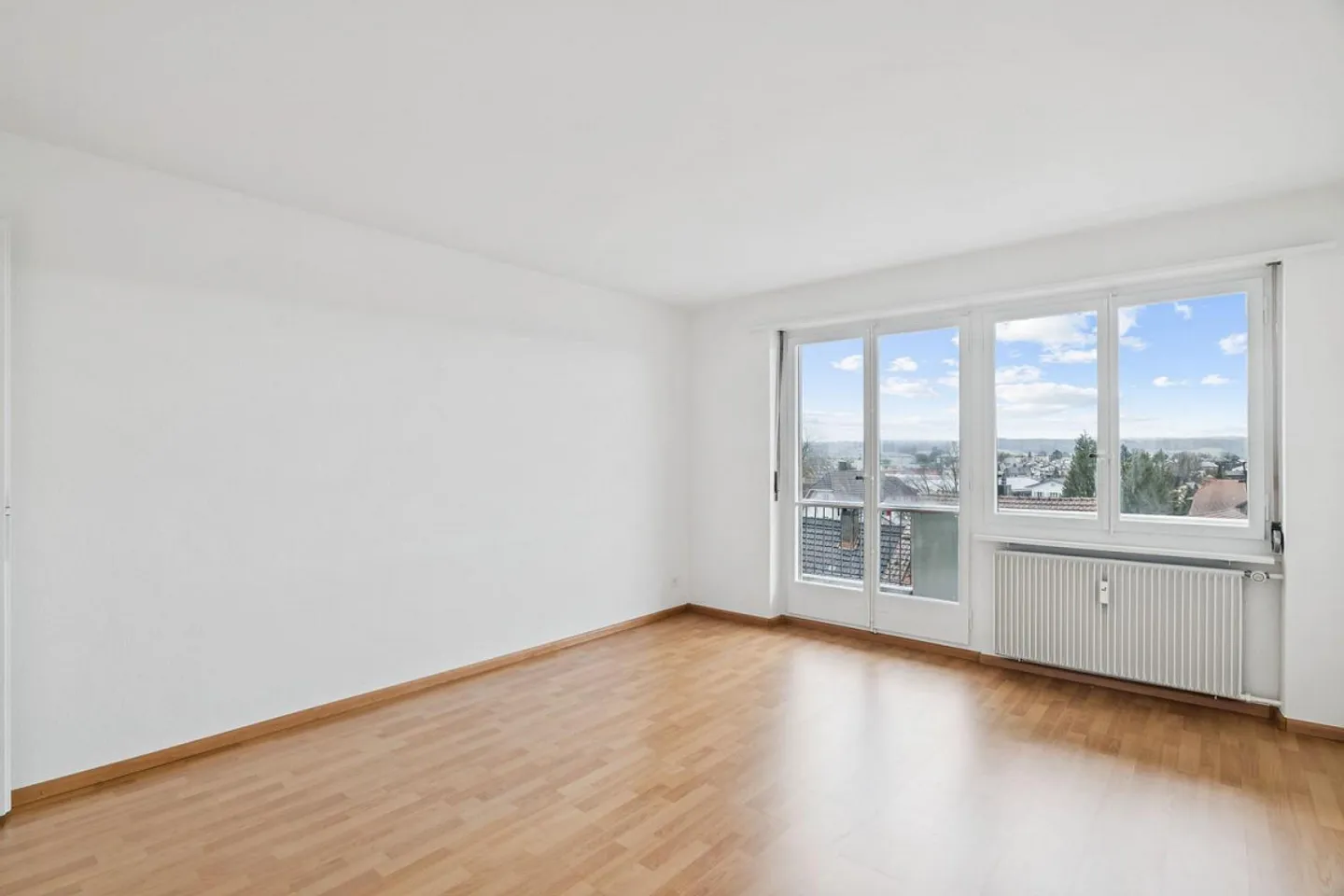 Trasferisciti ora - appartamento appena ristrutturato - tranquillo, verde e centrale - Foto 1 di 10