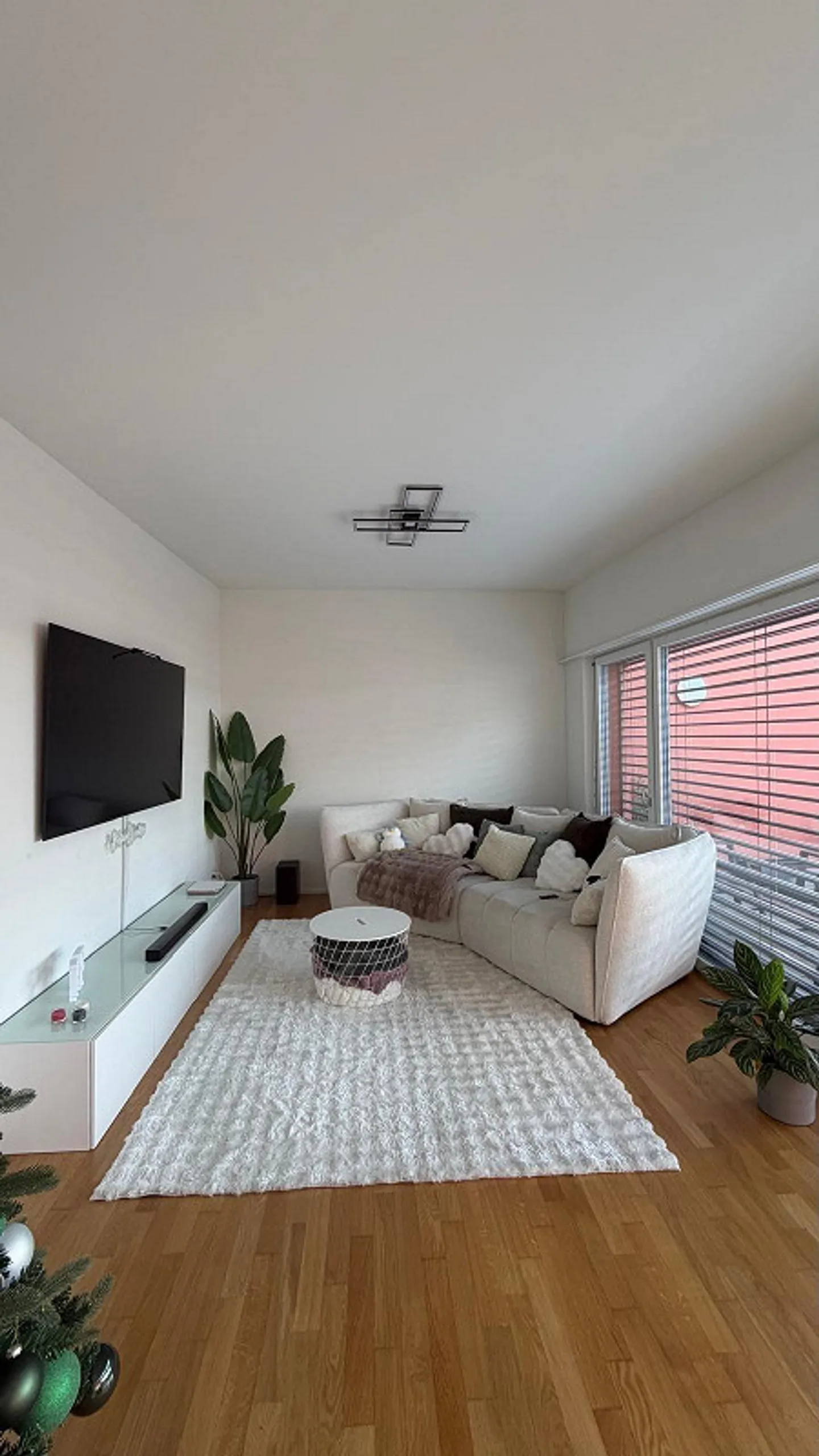 Topmoderne Attikawohnung mit grosser Terasse - Foto 1 von 7