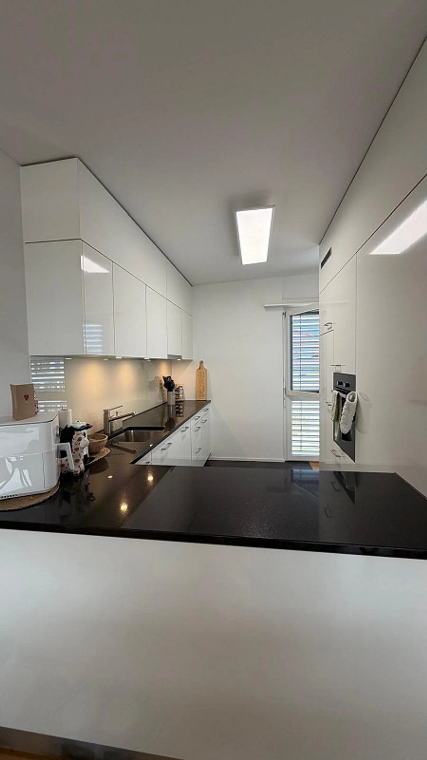 Topmoderne Attikawohnung mit grosser Terasse - Foto 2 von 7