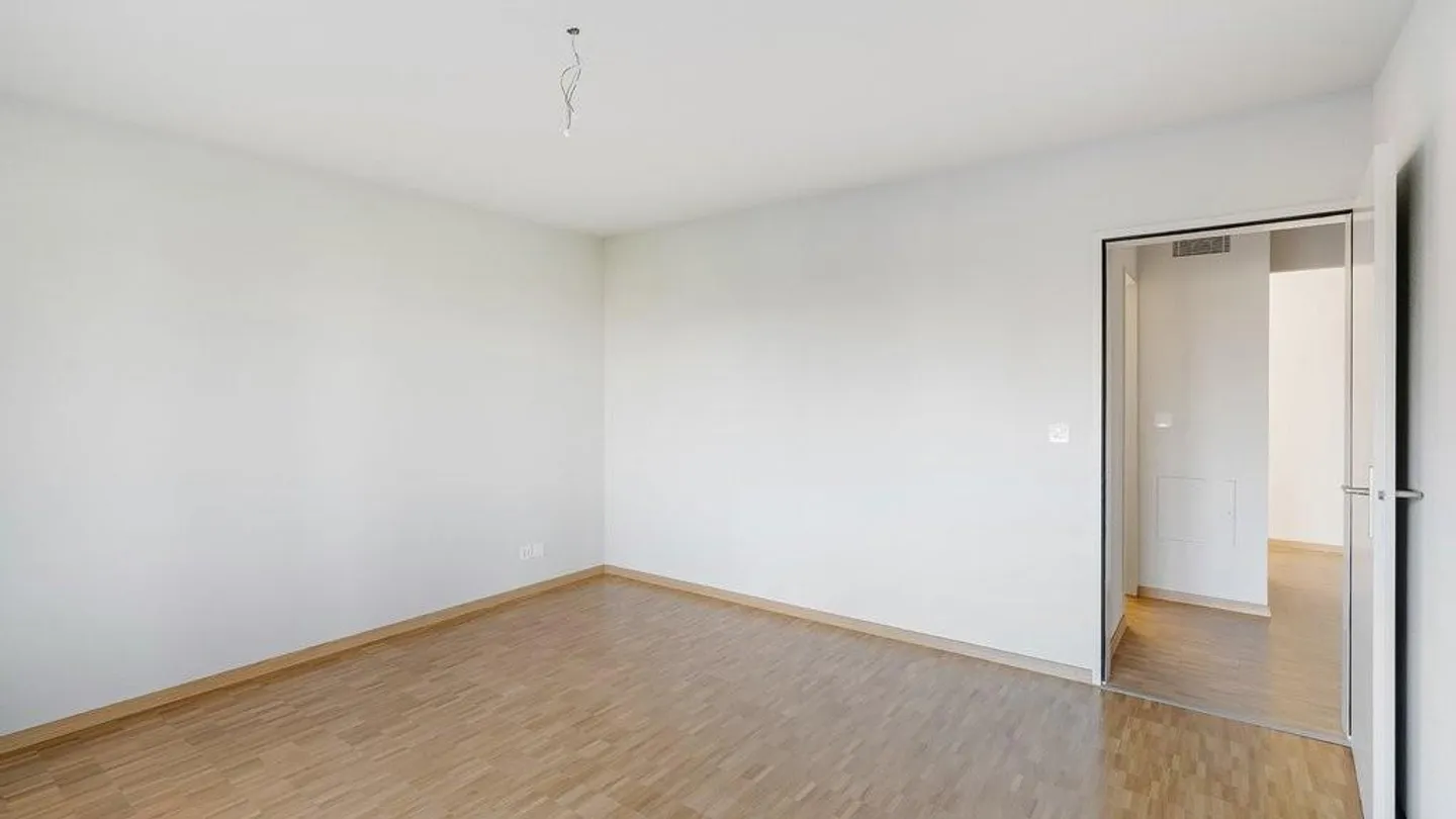 LOUER SANS CAUTION - Appartement familial rénové dans la verdure - Photo 6 sur 11