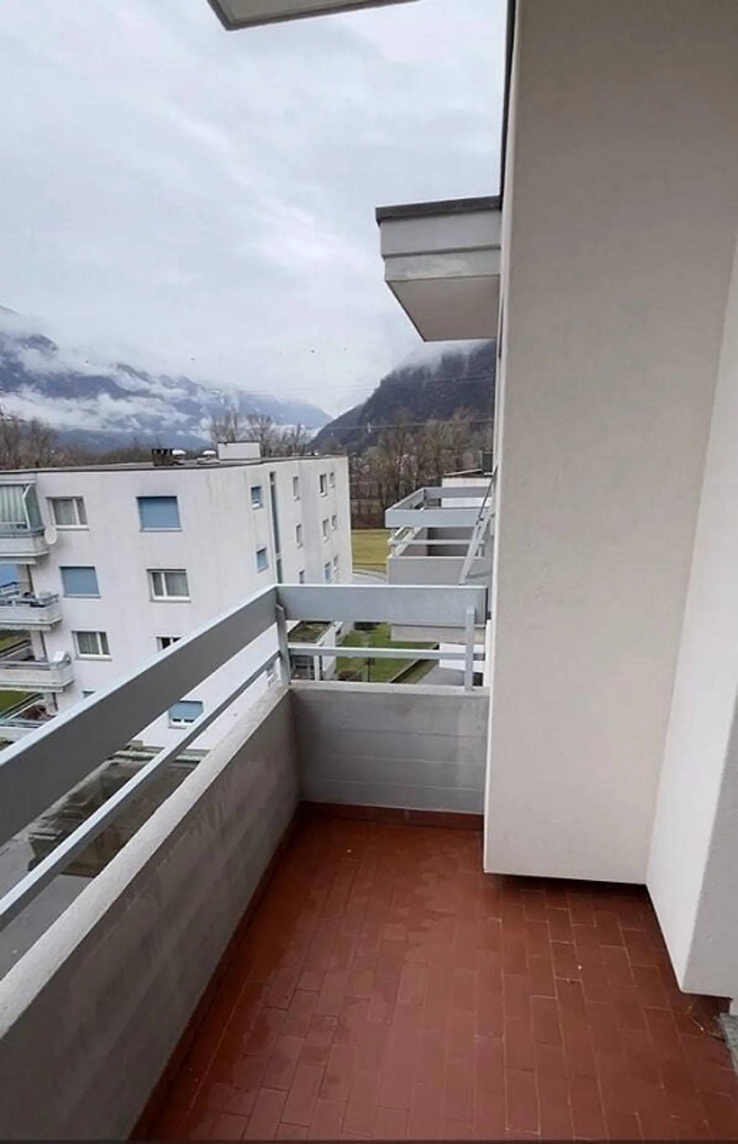 5.5 Room Apartment in Arbedo - Photo 4 of 11