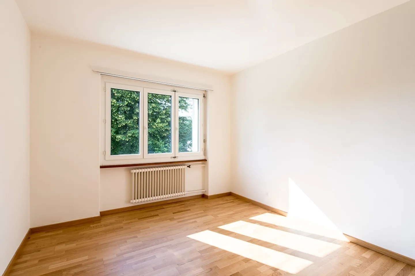 Your new home: Charming 2-room apartment is waiting for you! - Photo 4 of 6