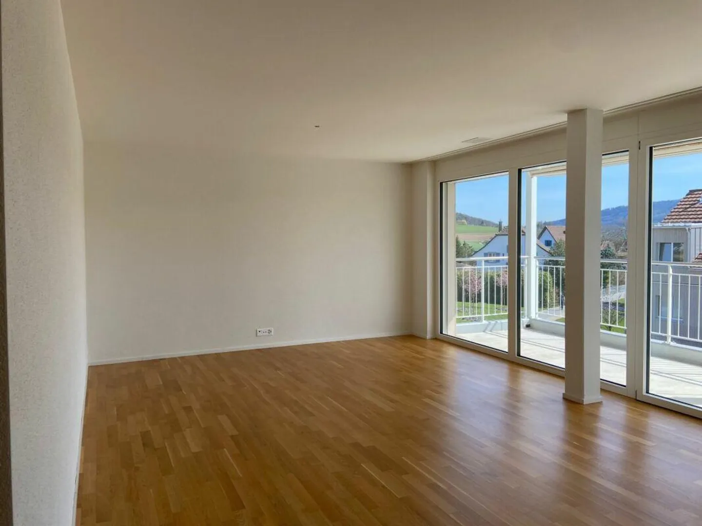 Appartamento moderno di 4,5 stanze in affitto - Foto 2 di 8