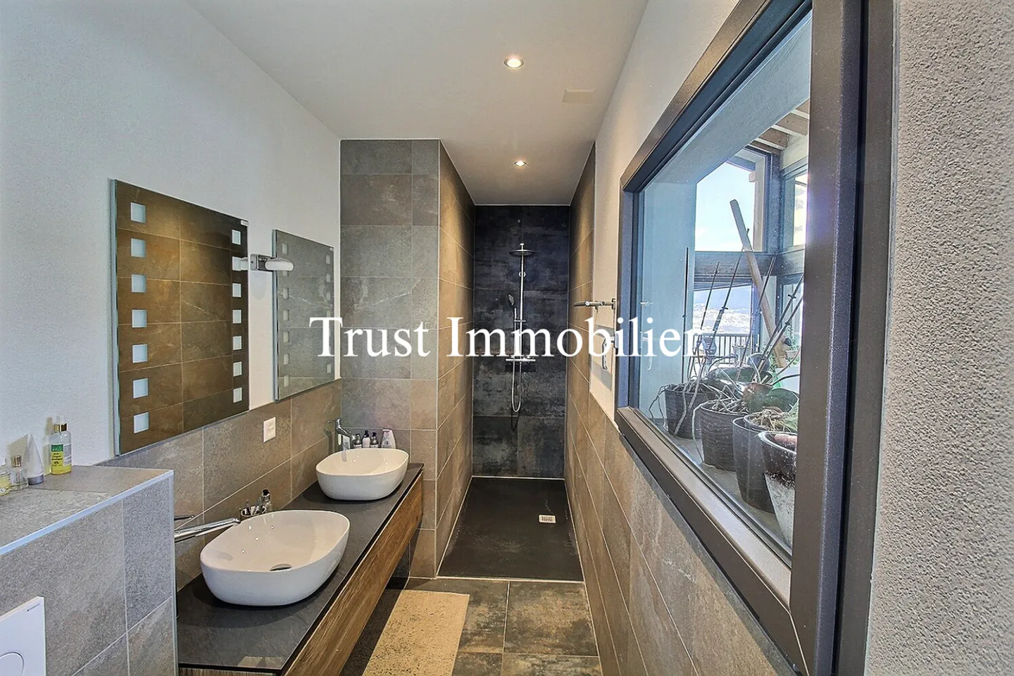 6010. Lusso, natura e raffinatezza di fronte alle montagne - Foto 17 di 26