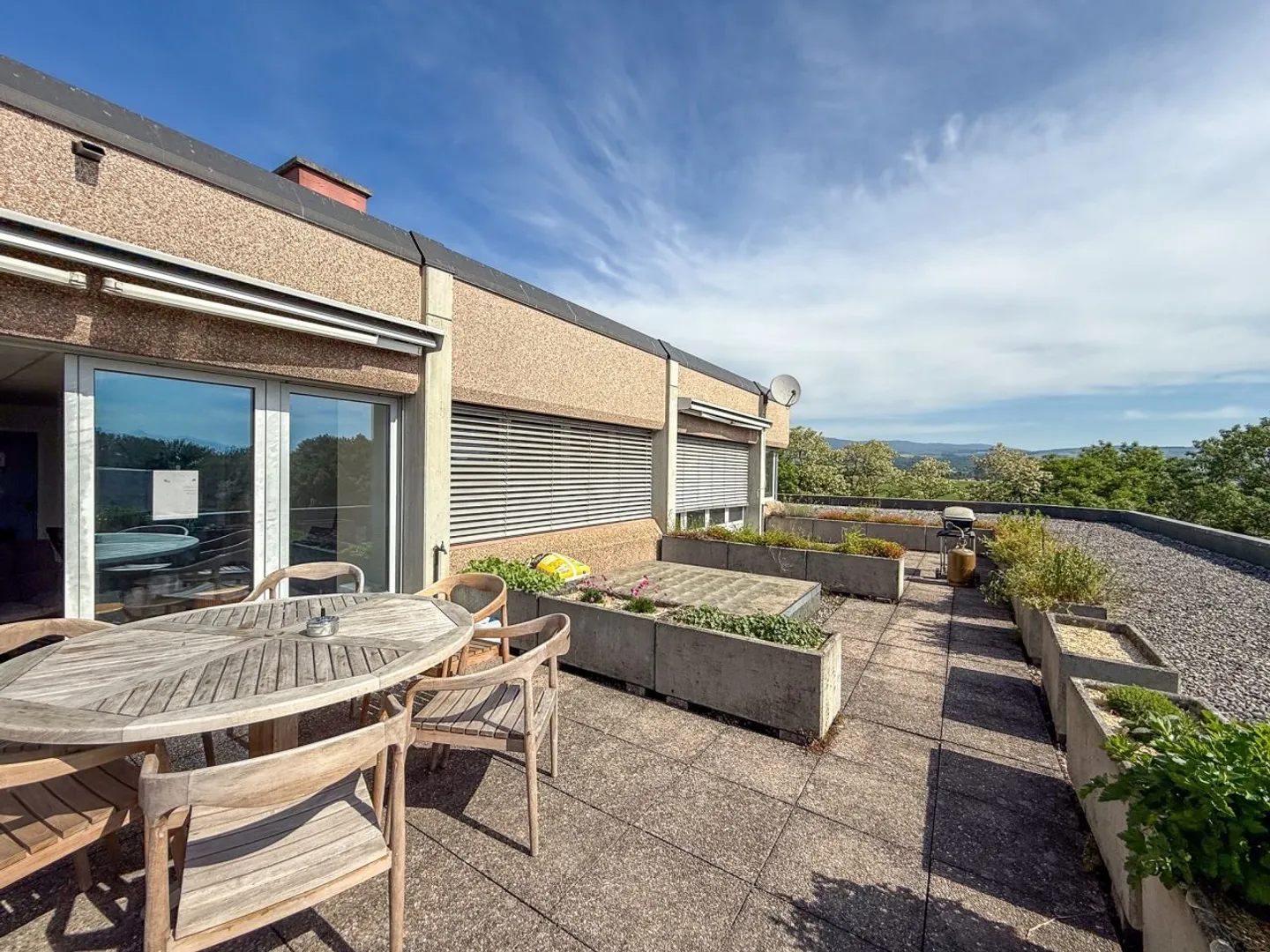 3 first rents offered - Office in Nyon - Terrace - Photo 1 of 7