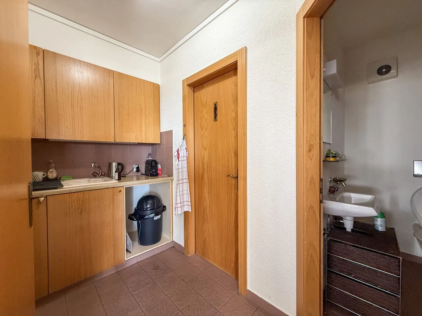 3 first rents offered - Office in Nyon - Terrace - Photo 7 of 7