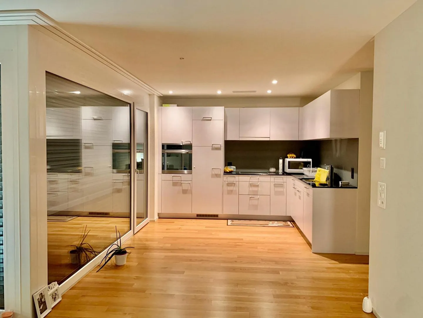 2.5 Room Apartment - Photo 2 of 4