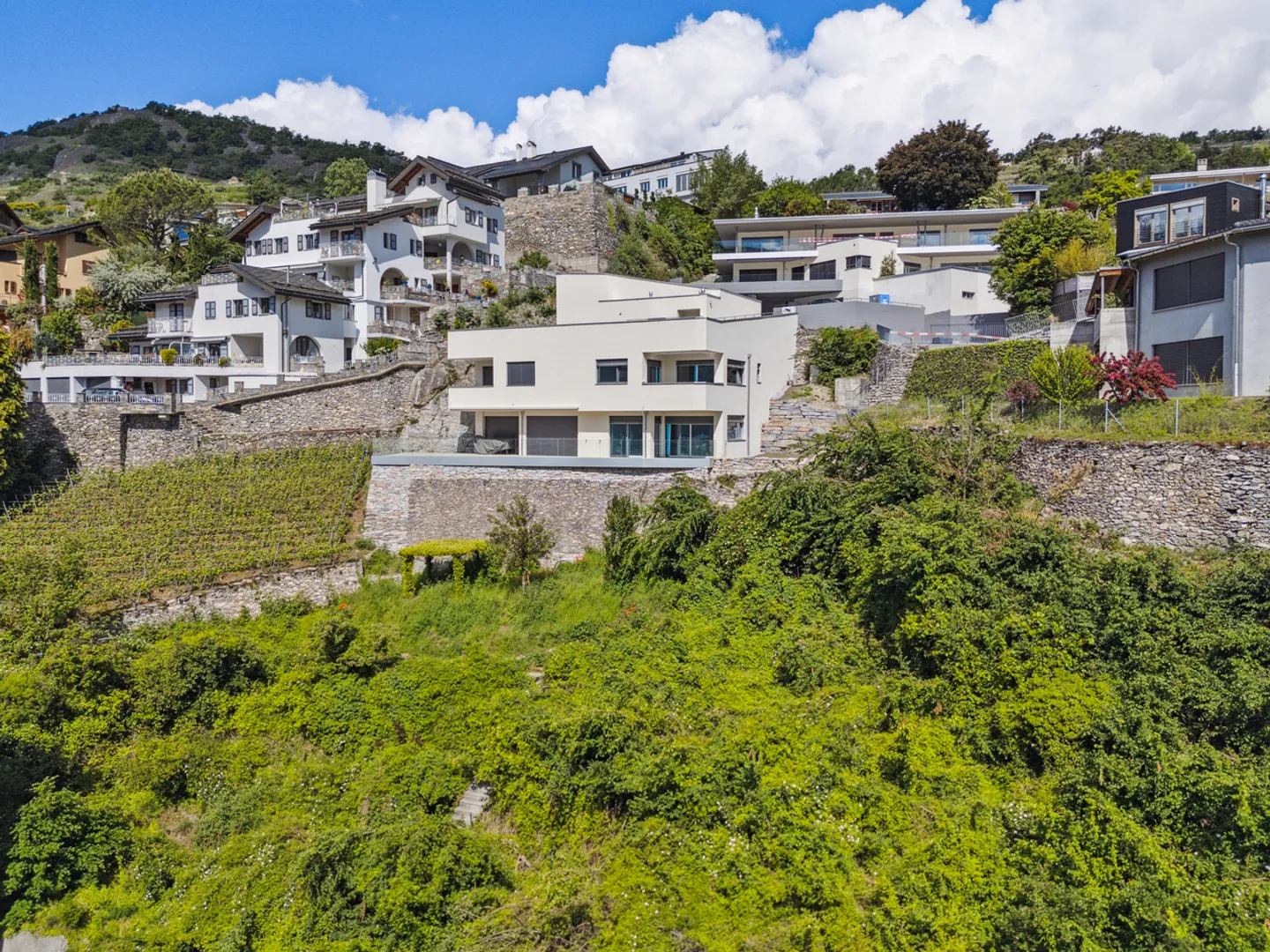 Appartement Charmant avec Vue Époustouflante - Photo 4 sur 6