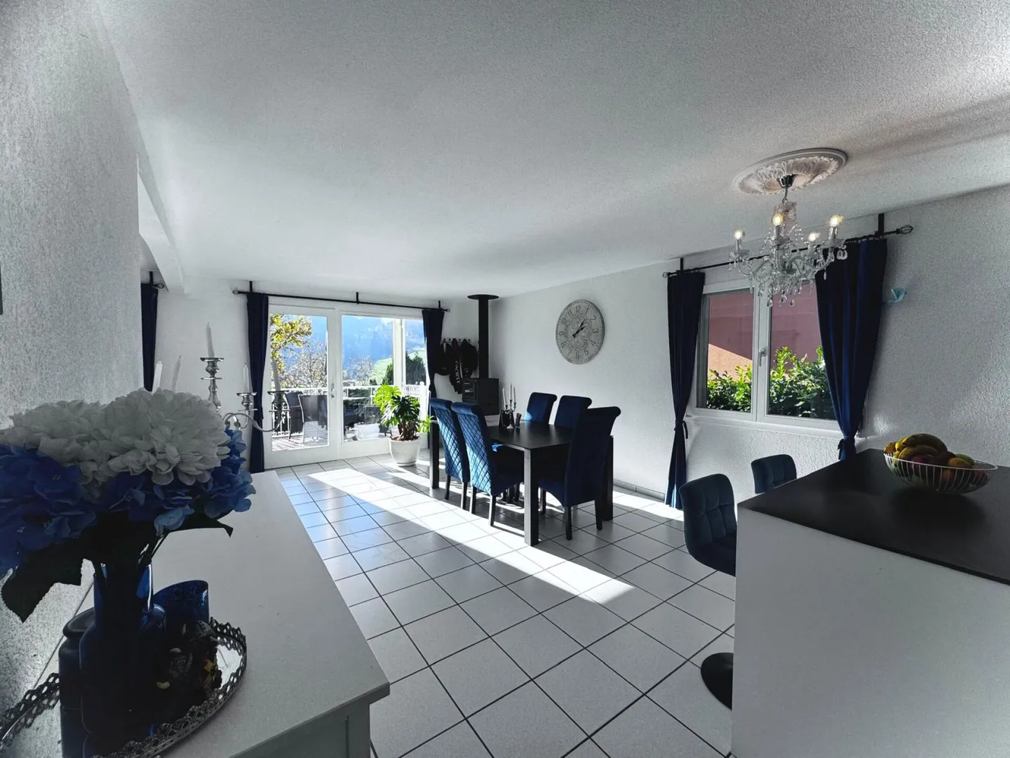 Semi-Detached House in Sunny Hillside Location with Great Views and Two Parking Spaces - Photo 9 of 27