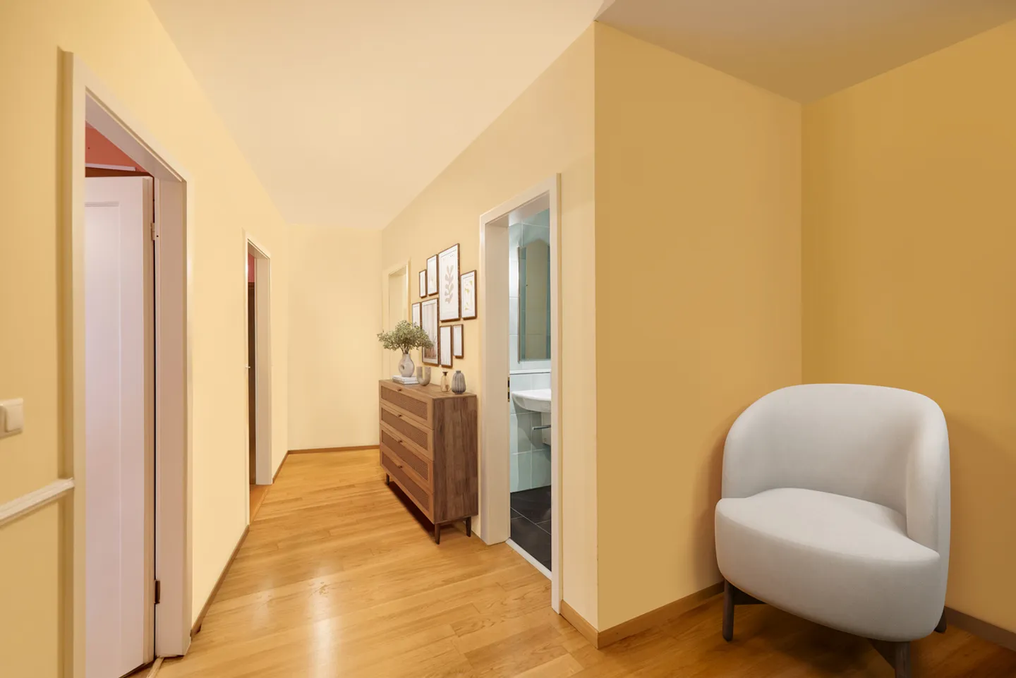 APPARTAMENTO IN UN EDIFICIO STORICO IN UNA POSIZIONE IDEALE NEL QUARTIERE MATTEN - Foto 4 di 12