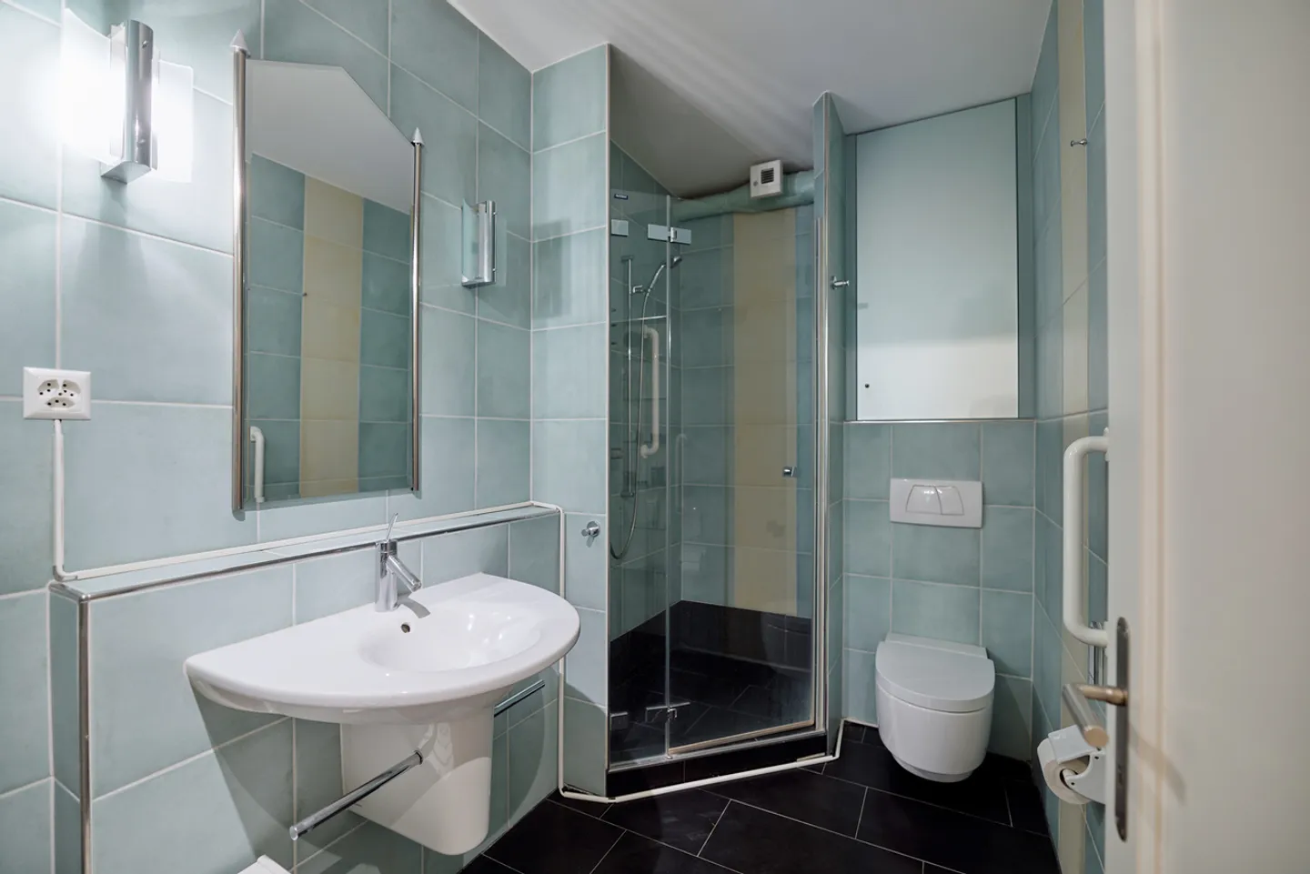 APPARTAMENTO IN UN EDIFICIO STORICO IN UNA POSIZIONE IDEALE NEL QUARTIERE MATTEN - Foto 10 di 12