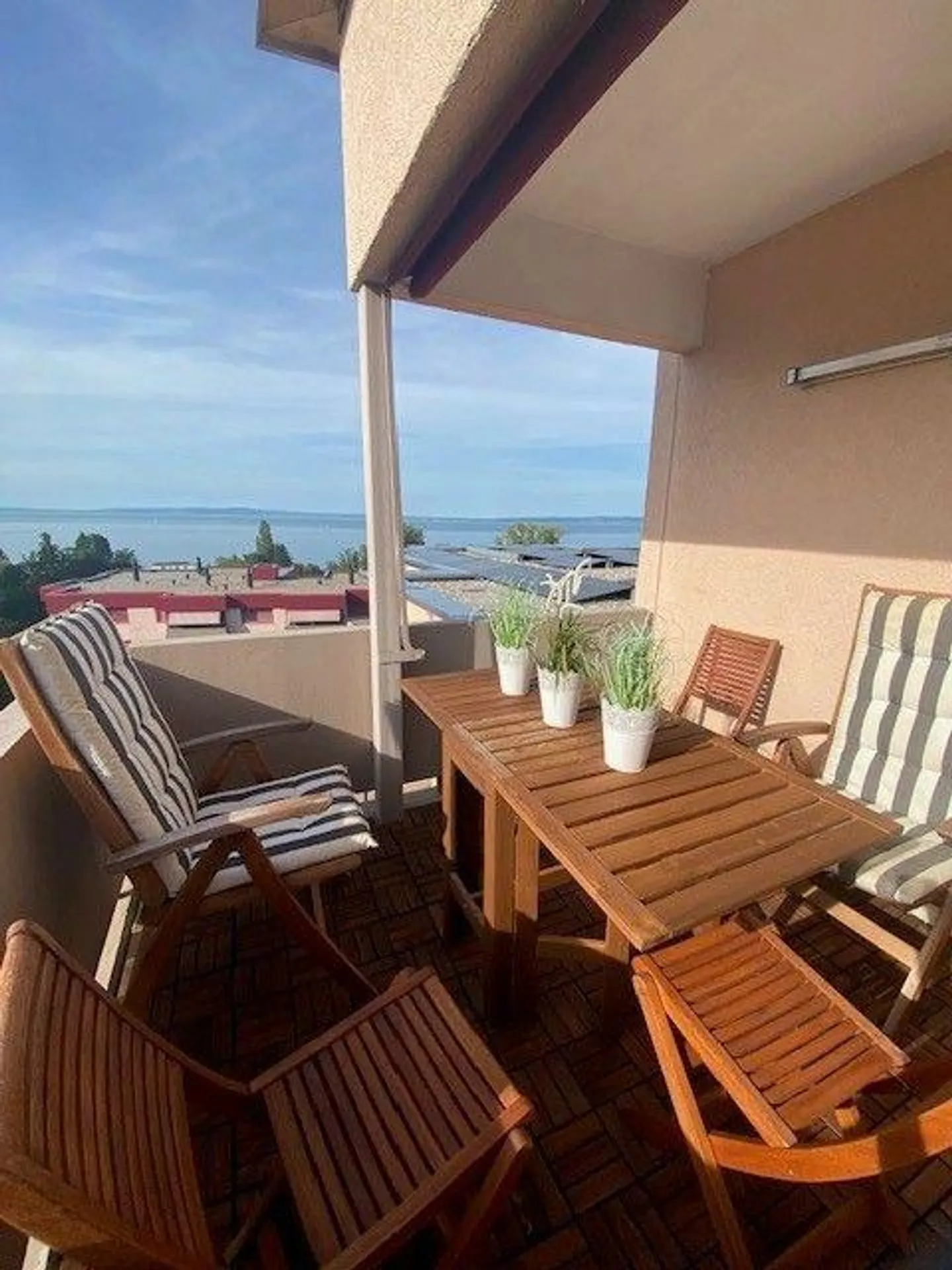 Charmante Wohnung mit Seeblick - Foto 4 von 8