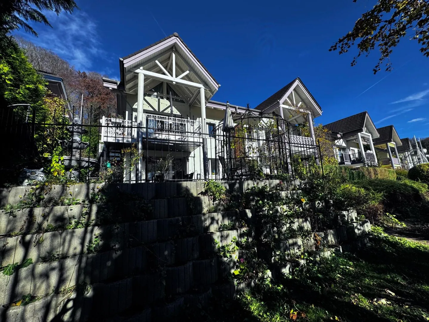 Semi-Detached House in Sunny Hillside Location with Great Views and Two Parking Spaces - Photo 20 of 27