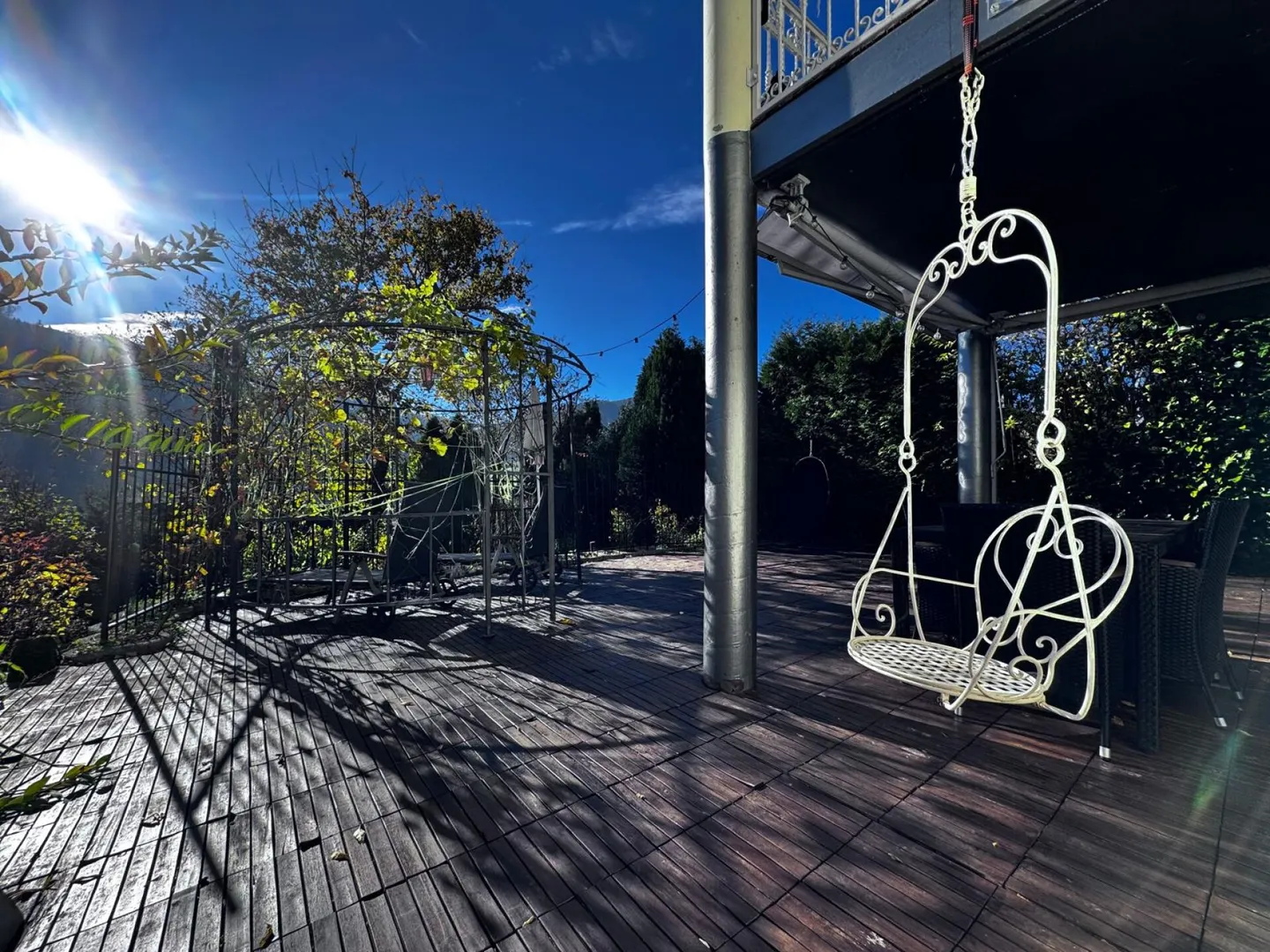 Semi-Detached House in Sunny Hillside Location with Great Views and Two Parking Spaces - Photo 21 of 27