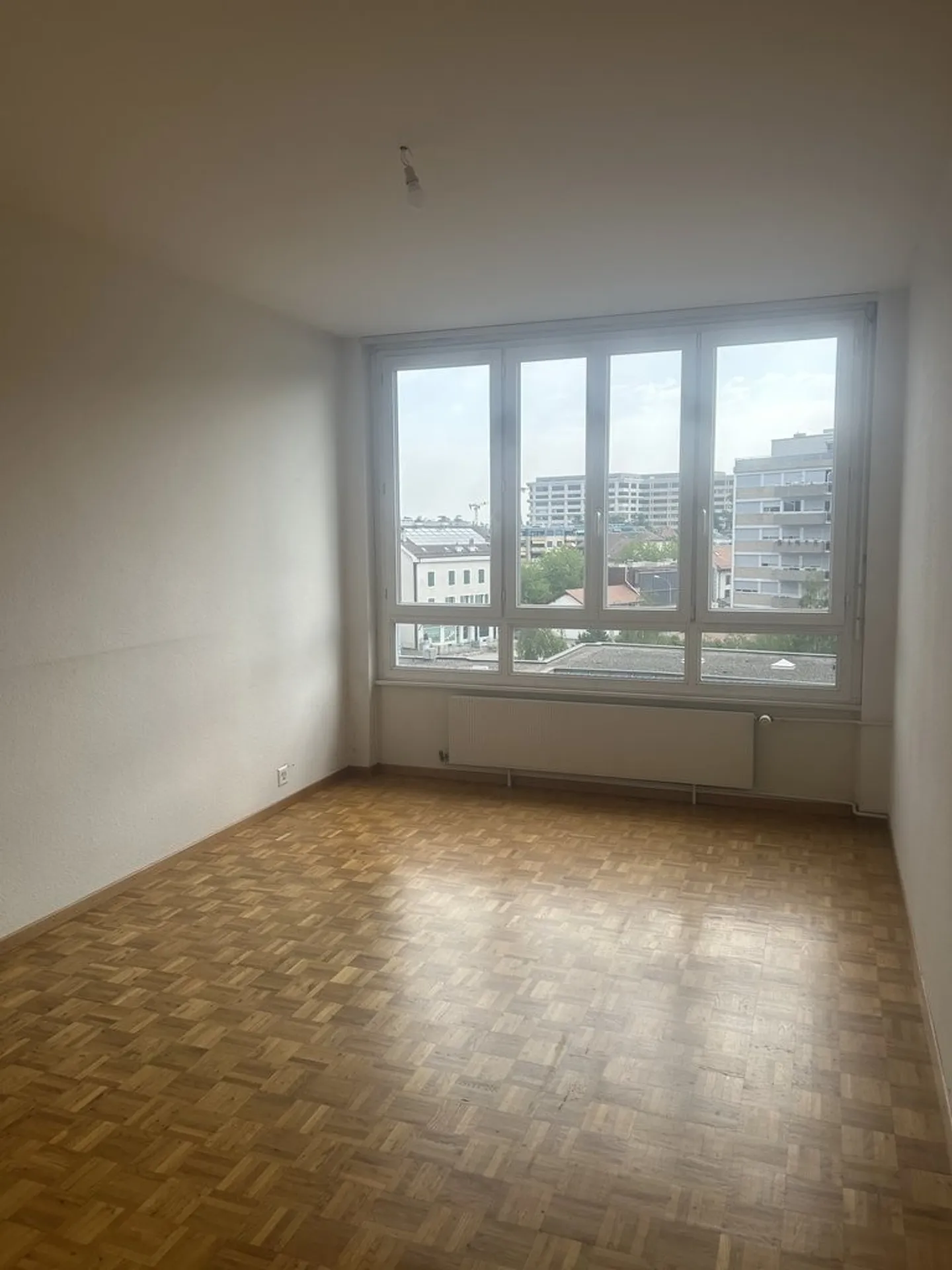 4-Zimmer-Wohnung, 1219 Châtelaine - Foto 5 von 7