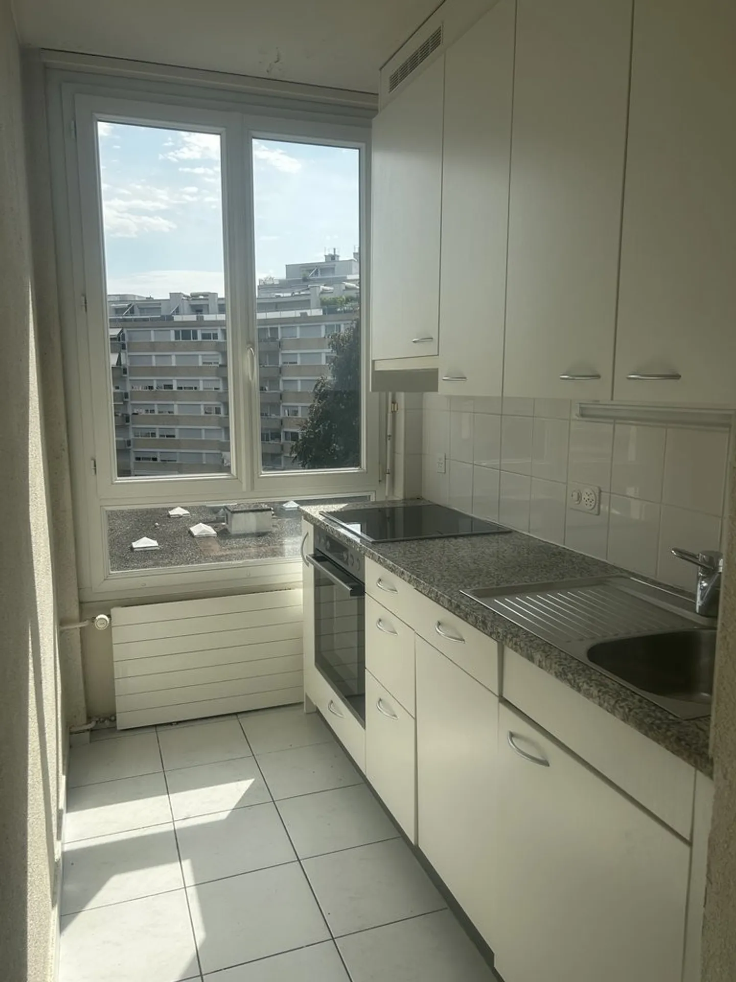4-Zimmer-Wohnung, 1219 Châtelaine - Foto 3 von 7