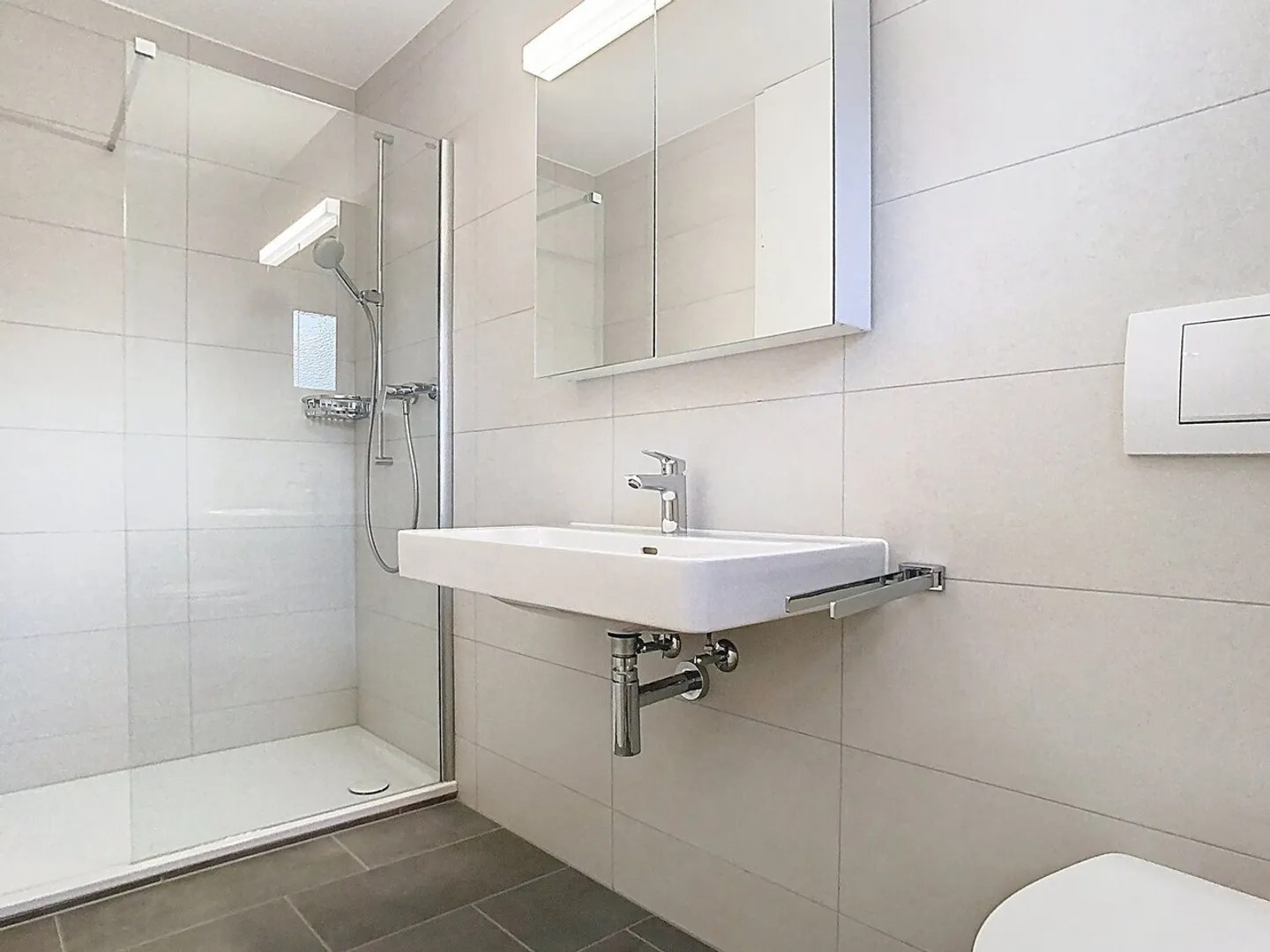 Penthouse exceptionnel, entièrement rénové - Photo 6 sur 12