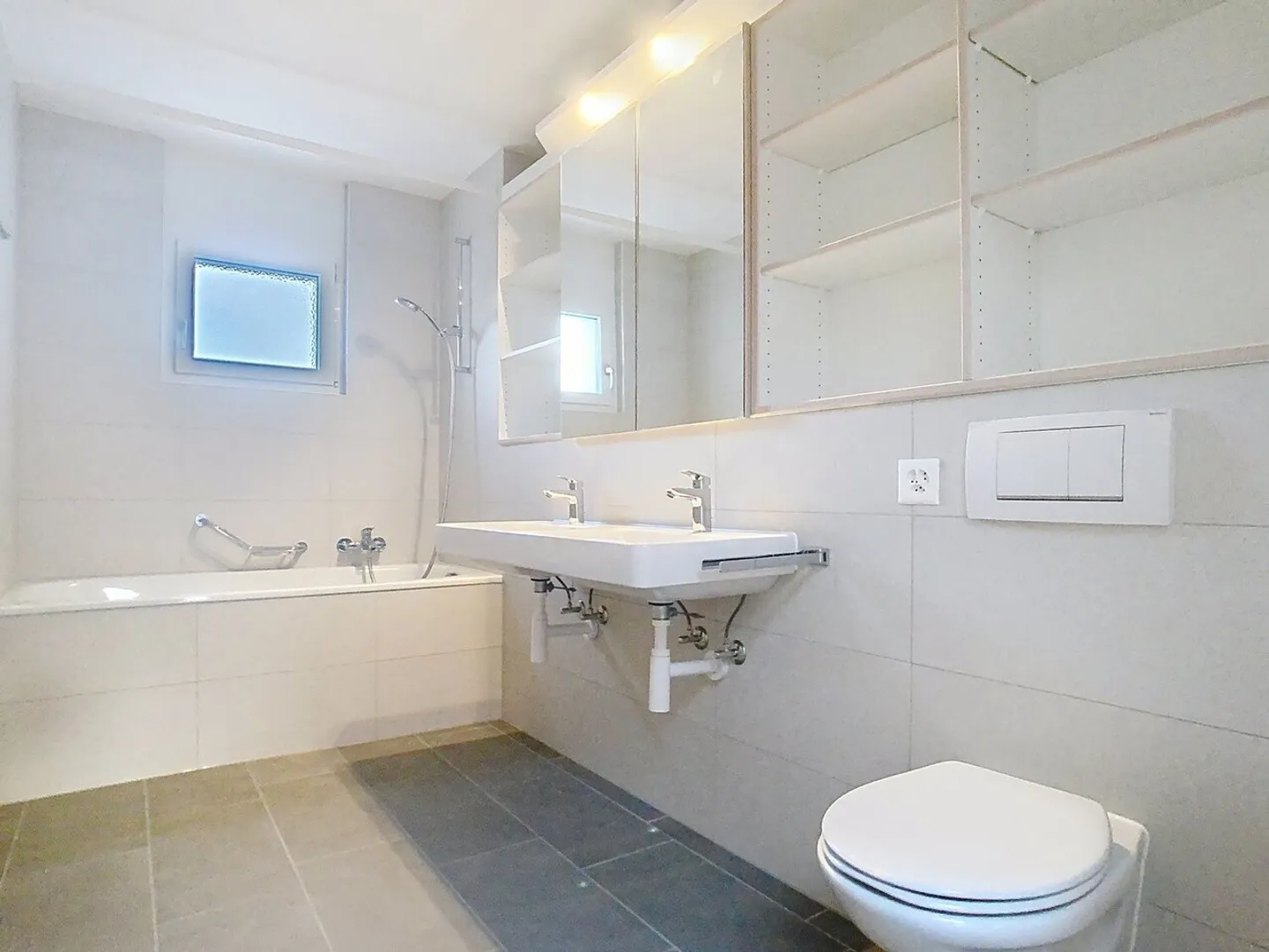 Penthouse exceptionnel, entièrement rénové - Photo 7 sur 12