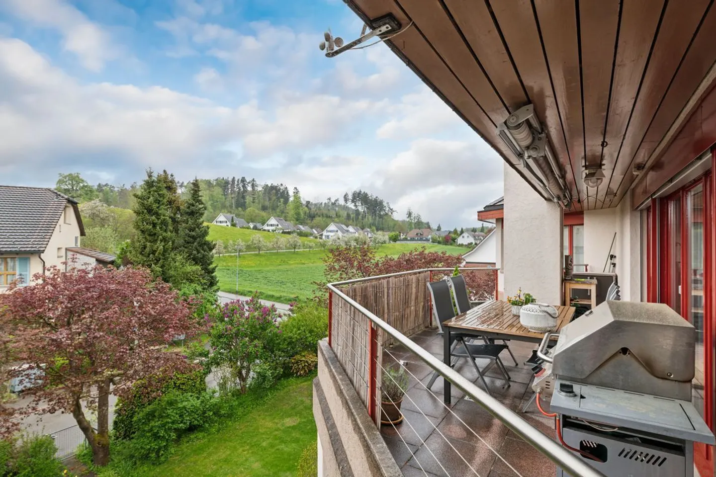 Attico luminoso di 6,5 stanze a Henggart con terrazza moderna - Foto 2 di 11