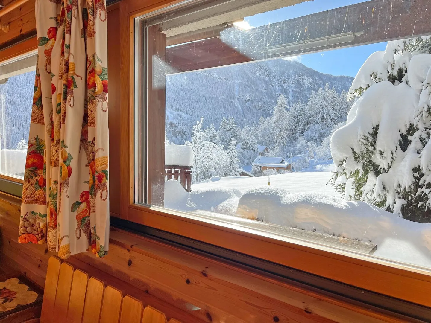 Zu der Saison - Prächtiges Chalet, umgeben von Grün, in Les Marécottes - Foto 4 von 17