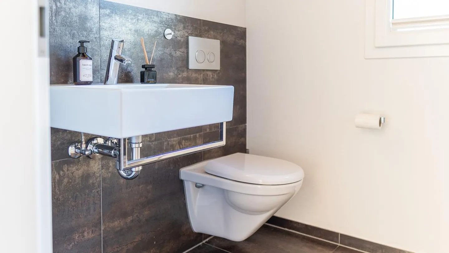 Modern living in your own house in Visp West - Photo 16 of 23