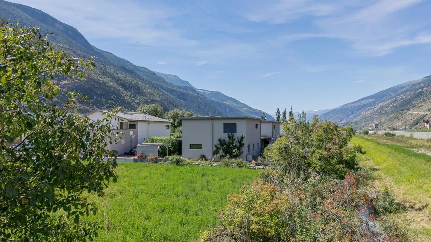 Modern living in your own house in Visp West - Photo 18 of 23