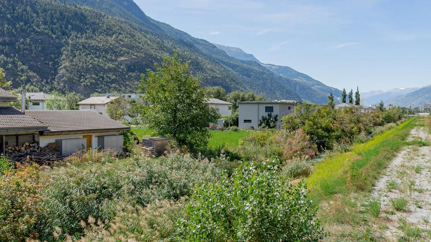 Modern living in your own house in Visp West - Photo 19 of 23