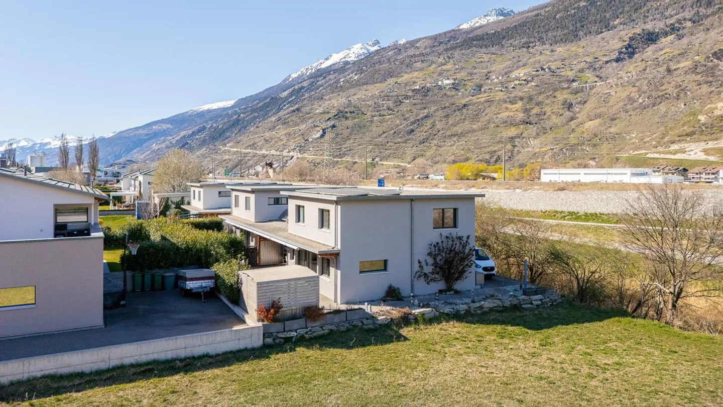 Modern living in your own house in Visp West - Photo 21 of 23