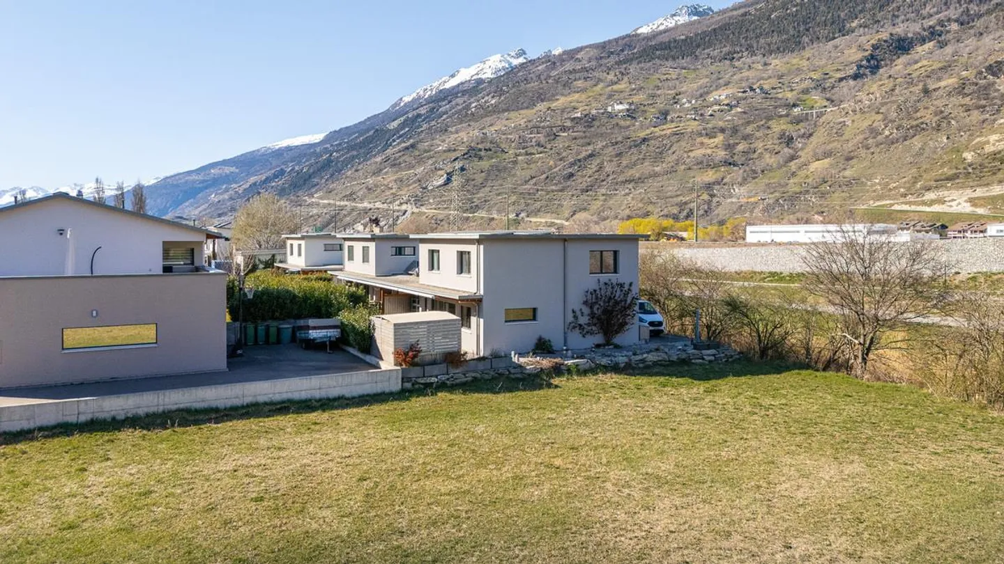 Modern living in your own house in Visp West - Photo 22 of 23