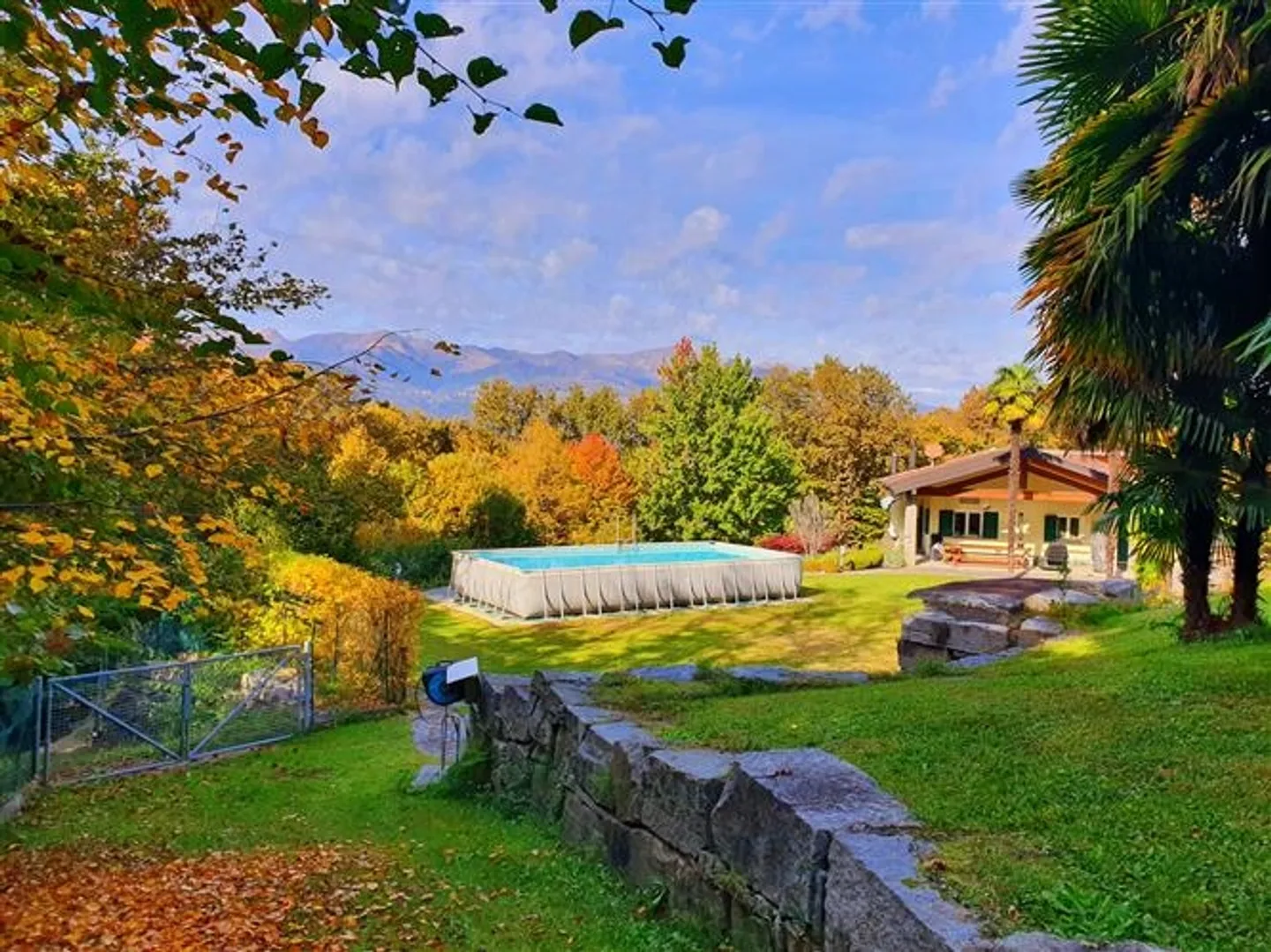 Semi-detached house for sale - Photo 2 of 9