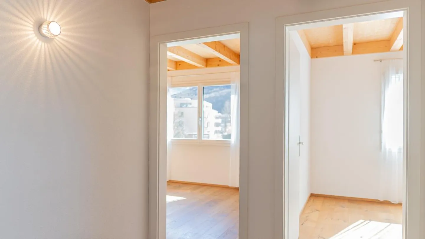 Modern living in your own house in Visp West - Photo 8 of 23