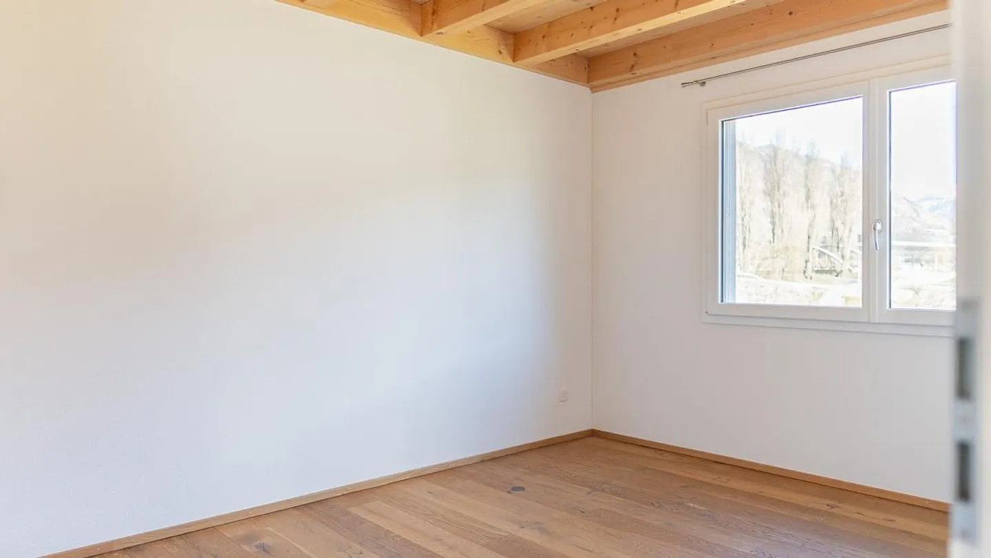 Modern living in your own house in Visp West - Photo 12 of 23