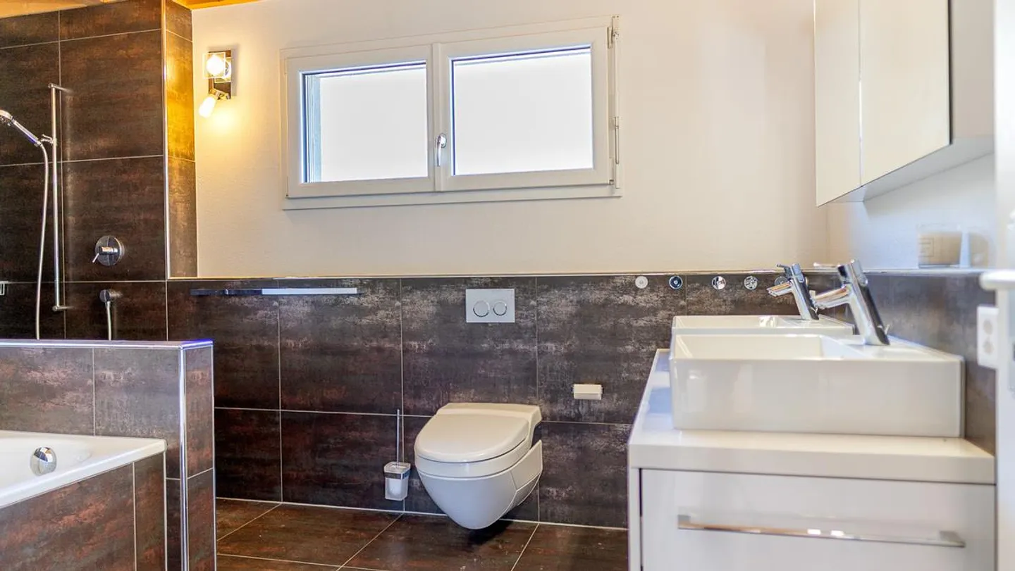 Modern living in your own house in Visp West - Photo 13 of 23