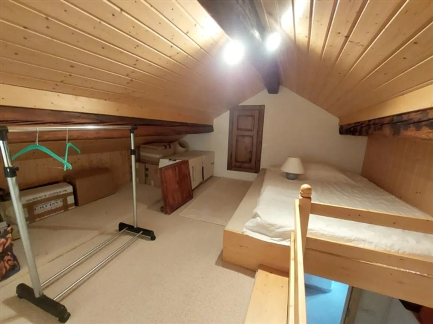 Appartamento affascinante, parzialmente ristrutturato nel cuore del villaggio di Lens - Foto 6 di 6