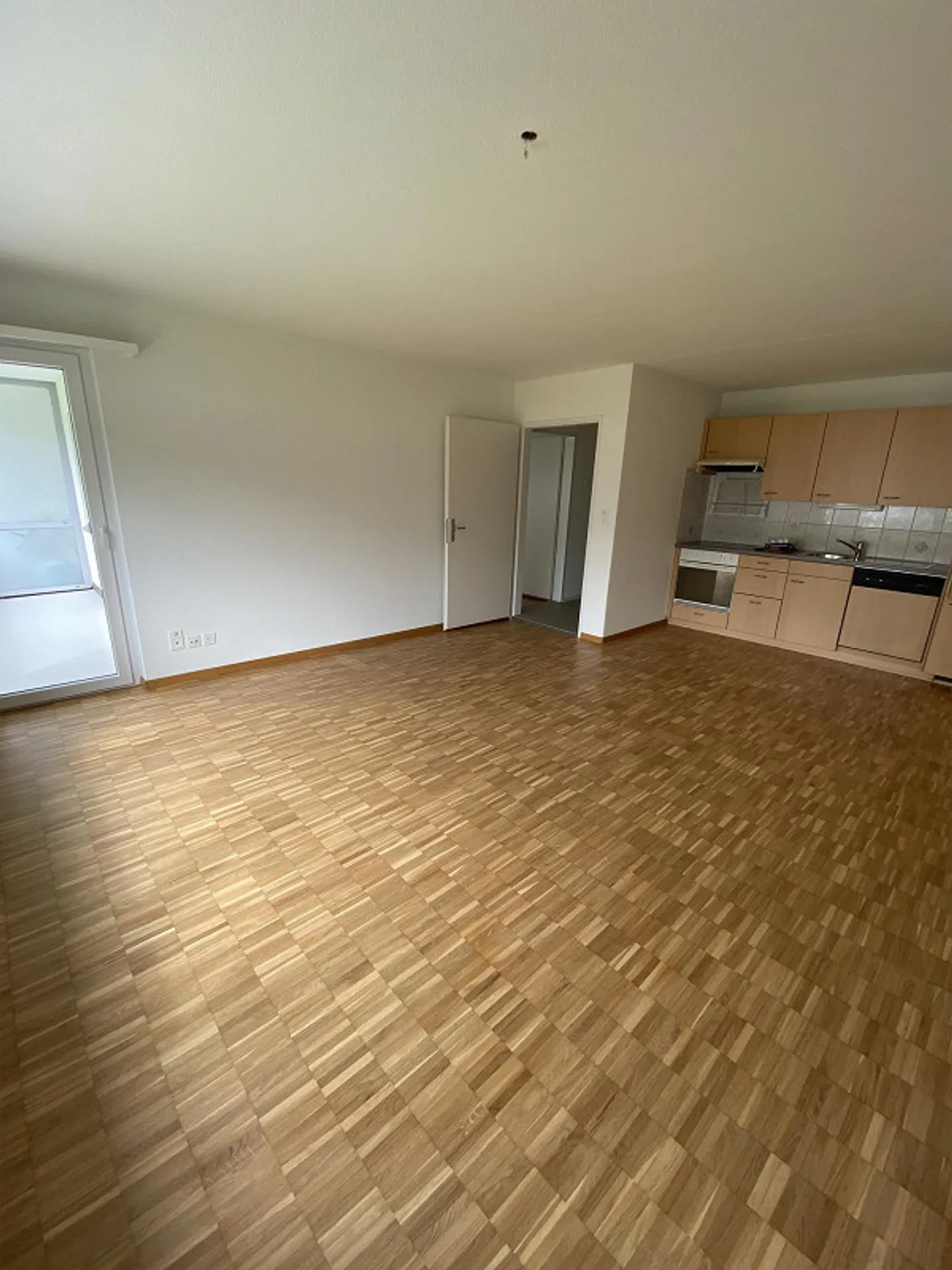 Appartement 2.5 pièces confortable près du centre et du NTB - Photo 12 sur 16