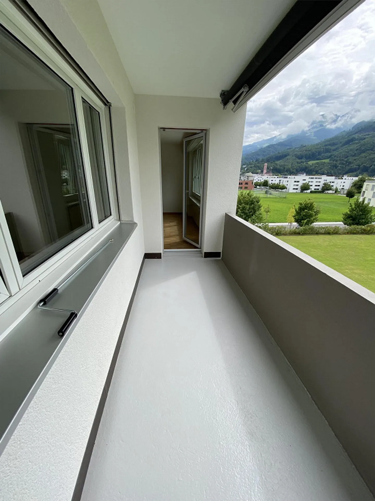 Appartement 2.5 pièces confortable près du centre et du NTB - Photo 14 sur 16