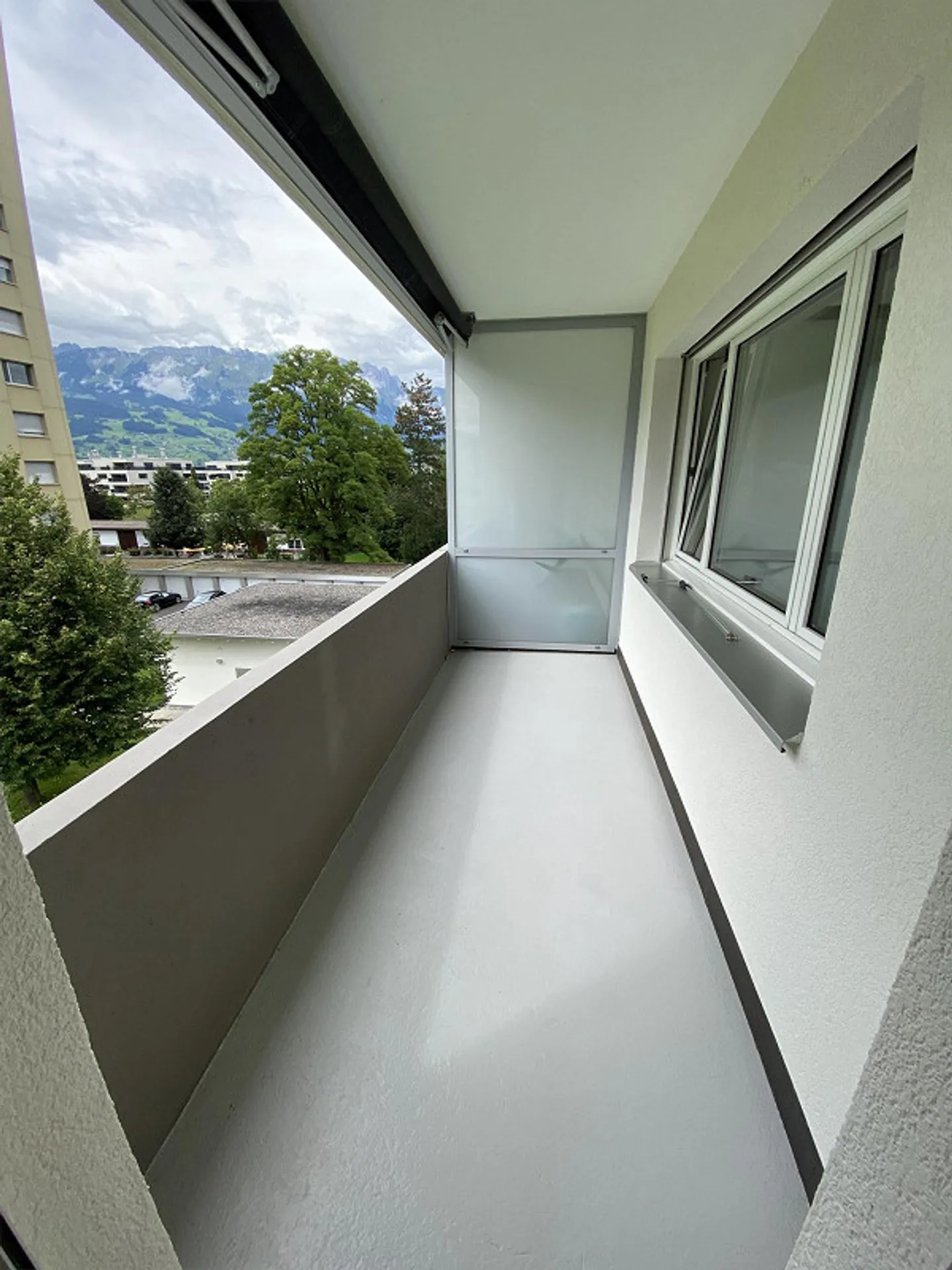 Appartement 2.5 pièces confortable près du centre et du NTB - Photo 13 sur 16