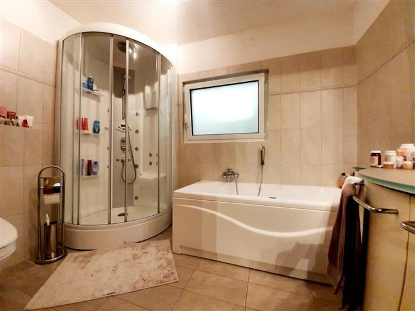 Semi-detached house for sale - Photo 8 of 9