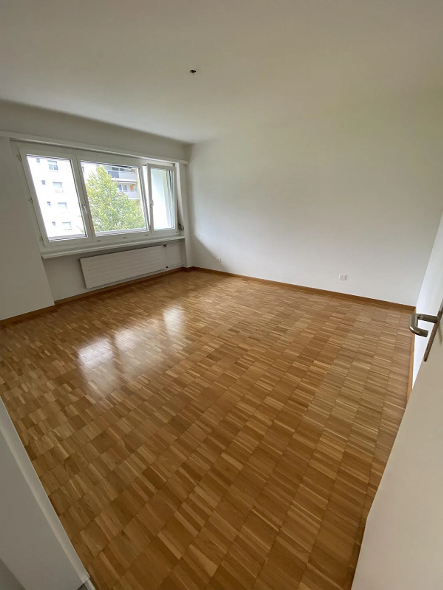 Appartement 2.5 pièces confortable près du centre et du NTB - Photo 6 sur 16