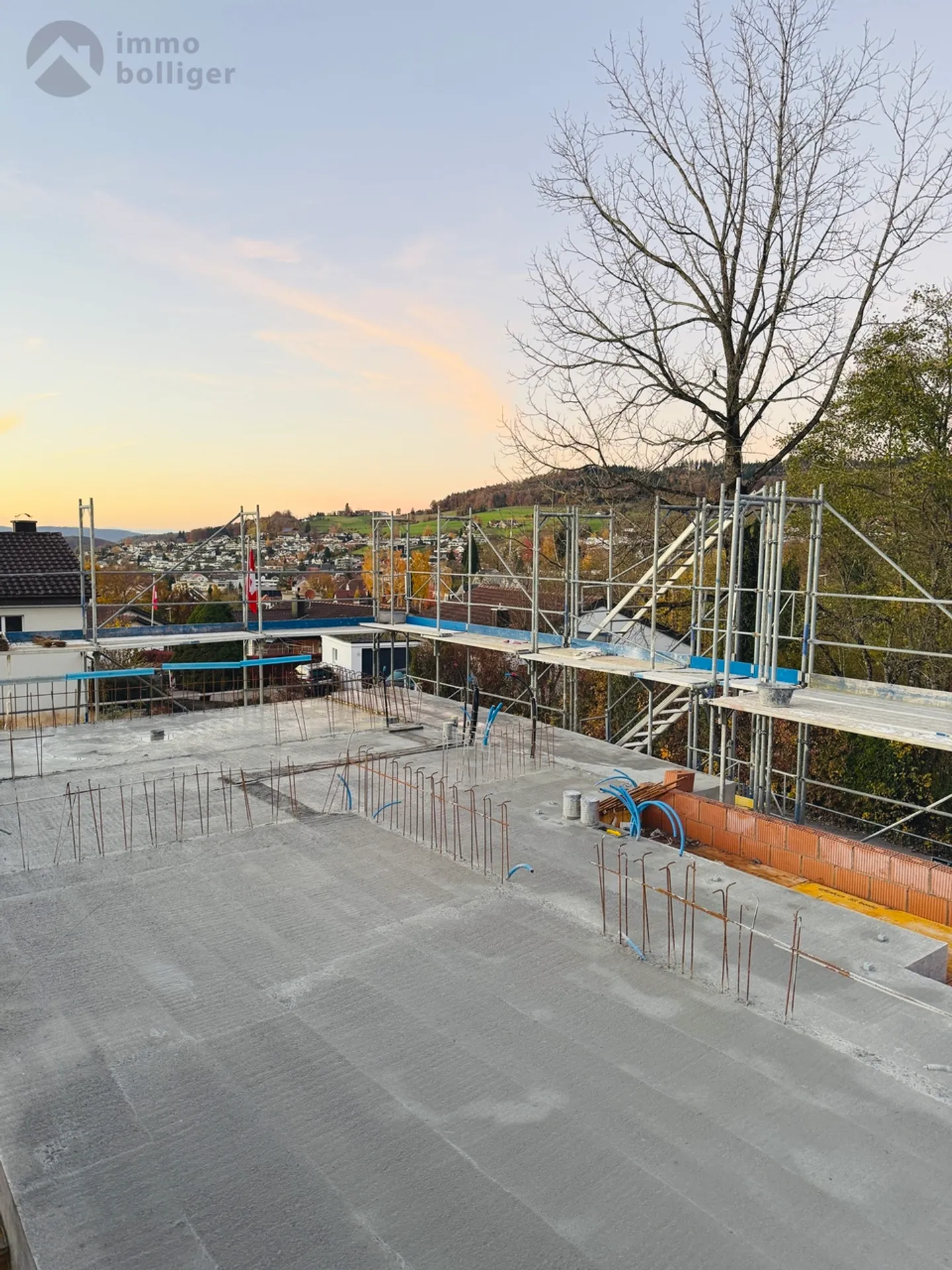 New building with breathtaking view - Photo 12 of 13